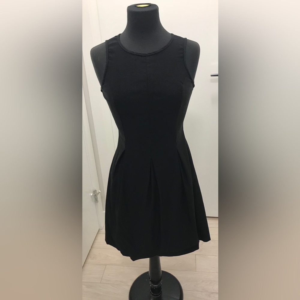 Little black dress S